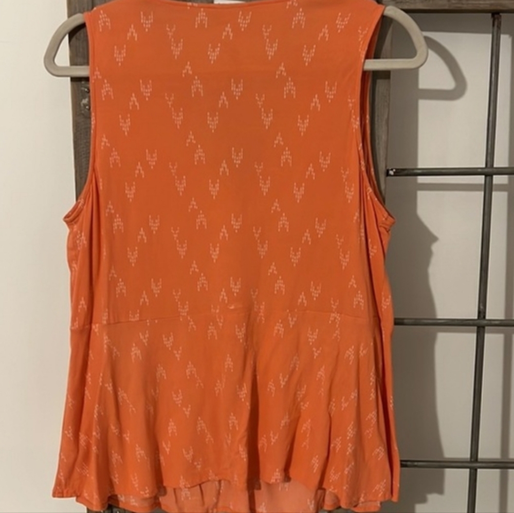 SALE!! Women's Sleeveless Top - Picture 7 of 7